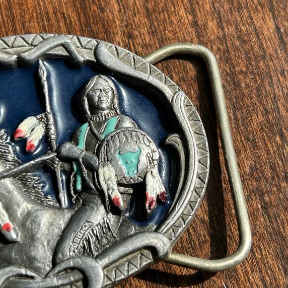 VINTAGE BUCKLES OF AMERICA MASTERPIECE COLL BA-208 INDIAN WARRIOR PEWTER ENAMEL - Picture 4 of 8